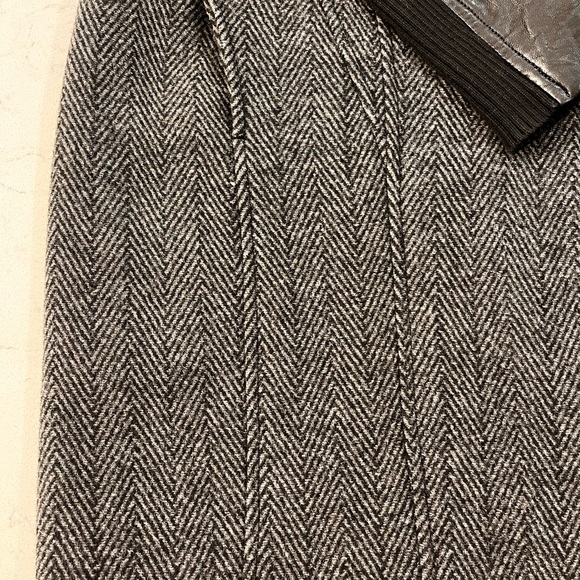 Classic Danier Herringbone Print Wool Coat with Leather trim and sleeves - Picture 4 of 9